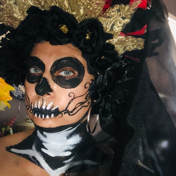 Day of the Dead headpiece Red, black, and gold - Picture 3 of 3